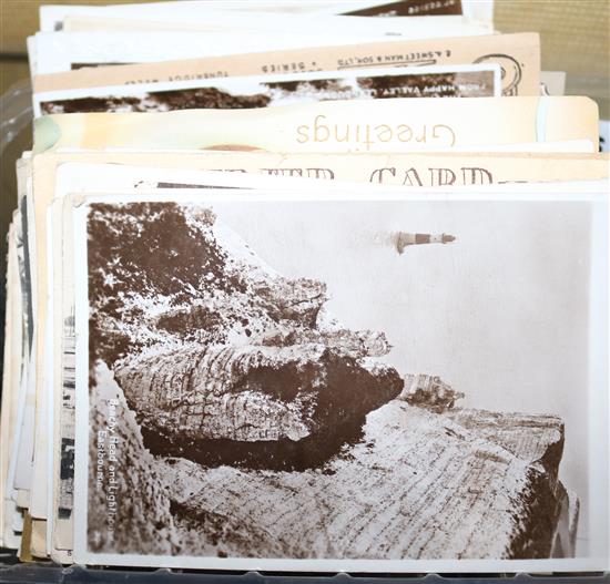 Quantity of mixed postcards(-)